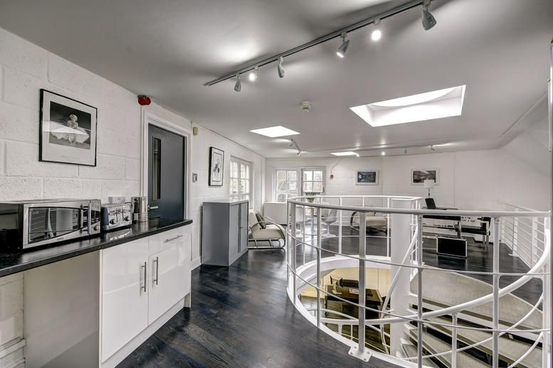 Property photo 3 of 5