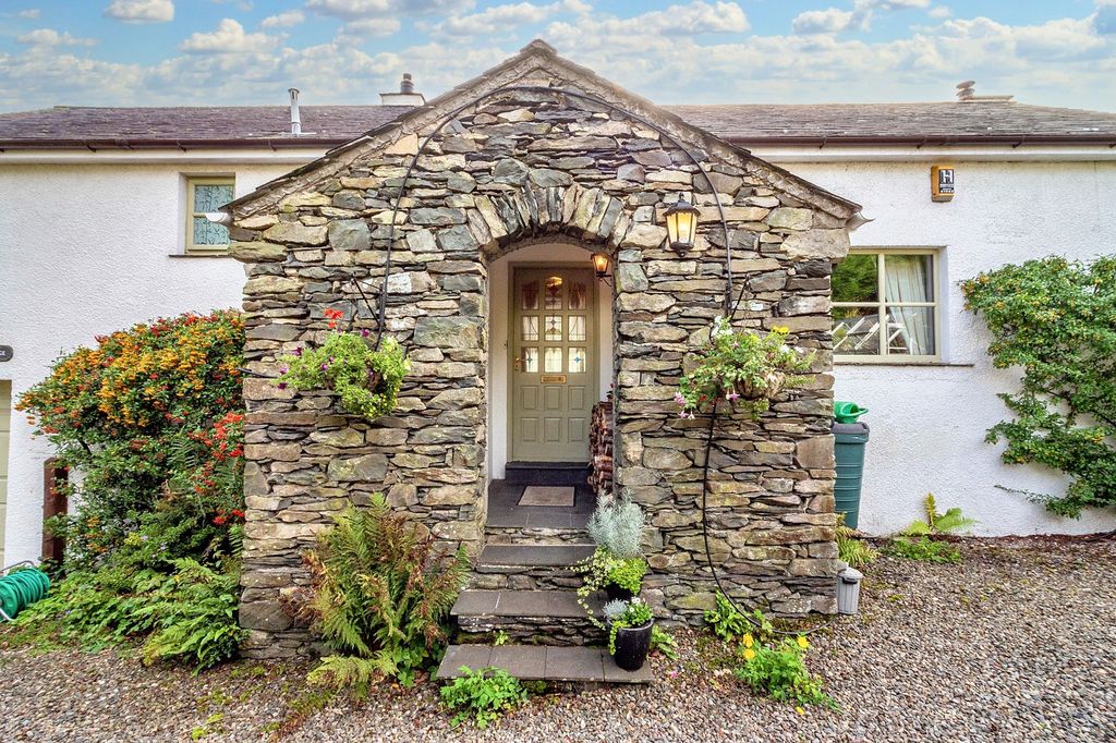 Property photo 1 of 37