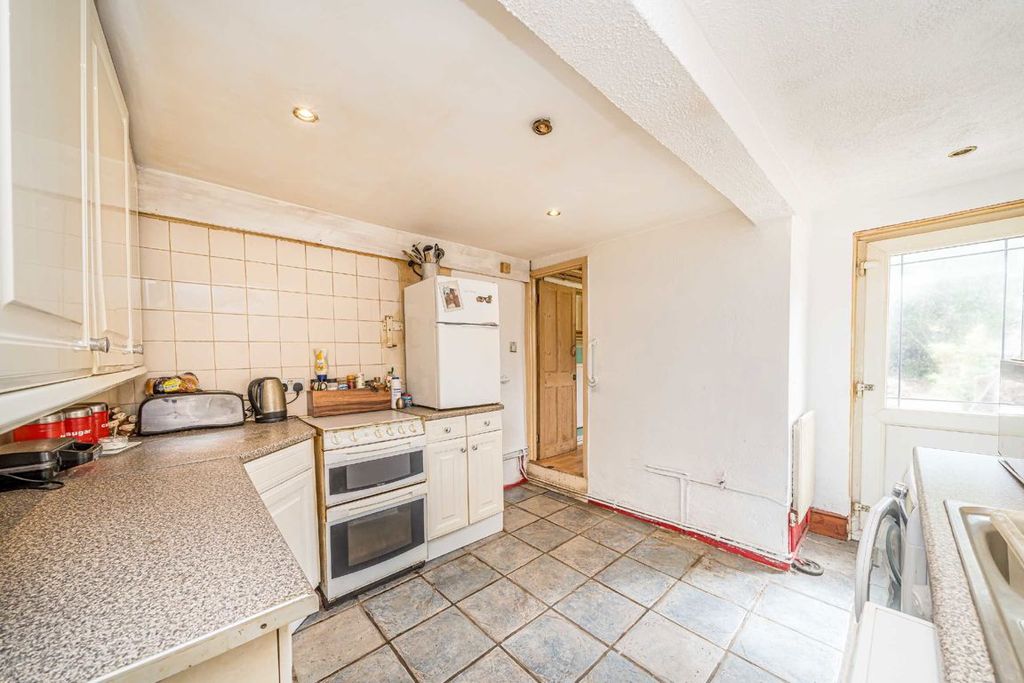 Property photo 2 of 4