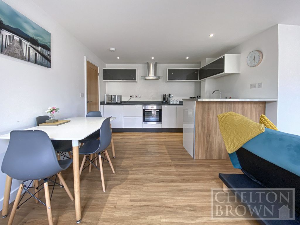 Property photo 2 of 21 Lounge/Kitchen/Diner