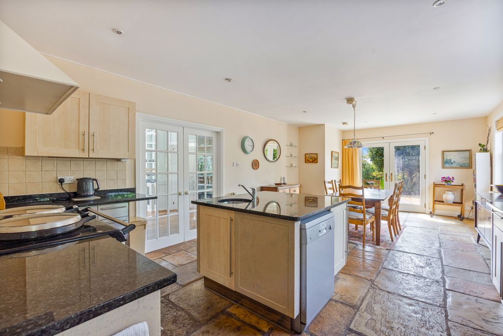 Property photo 3 of 25 A15 - Clarence House, Cottles Lane - 260723