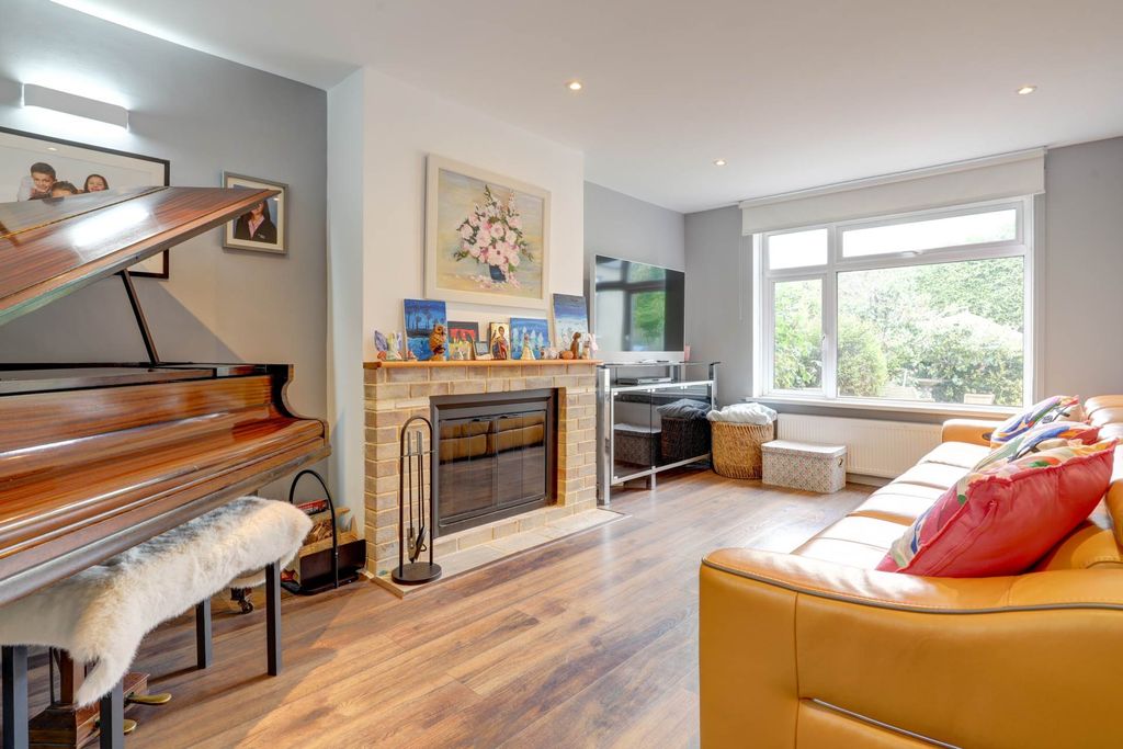 Property photo 3 of 22