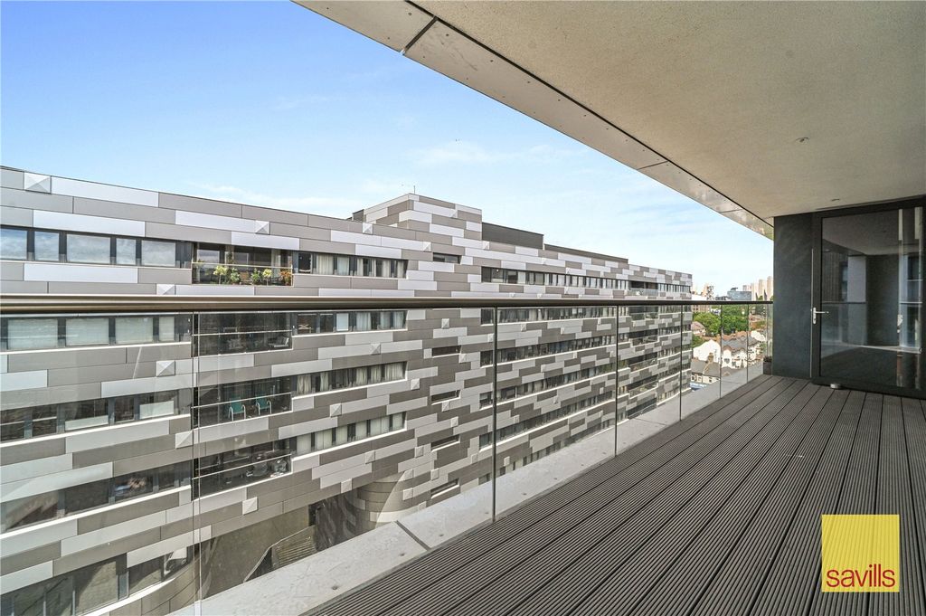 Property photo 2 of 22 Balcony