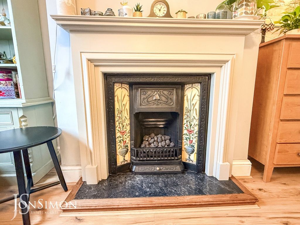 Property photo 3 of 24