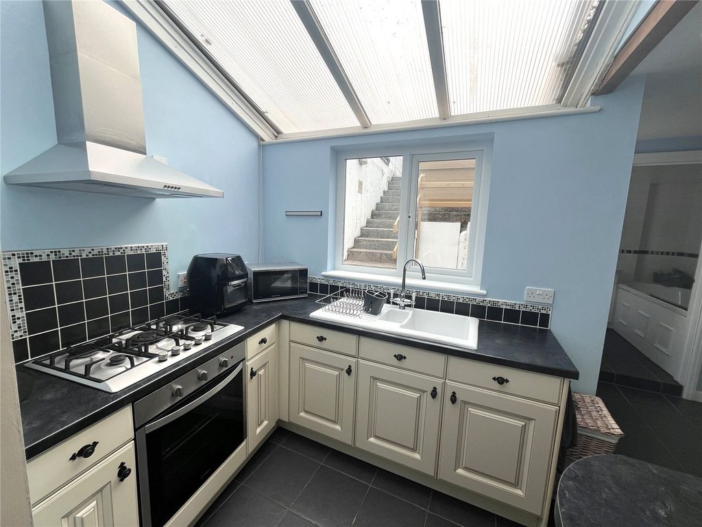 Property photo 2 of 21 Picture No. 08