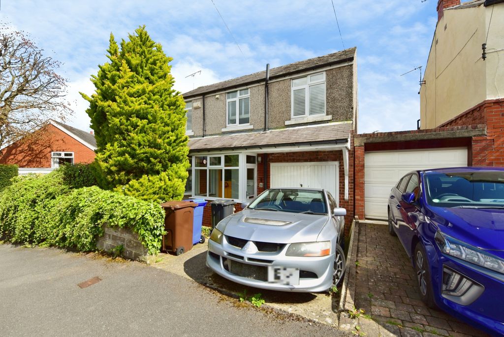 Property photo 1 of 15