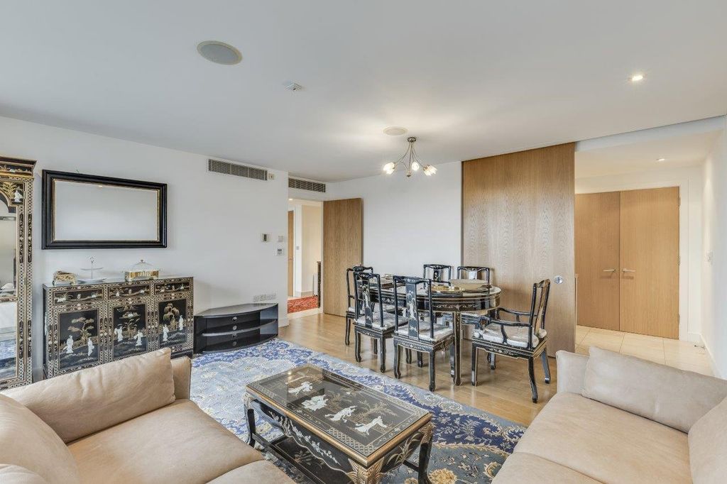 Property photo 2 of 34 Picture No. 20