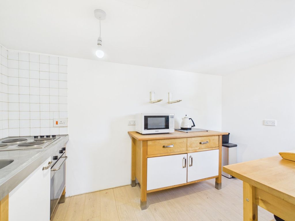 Property photo 2 of 13 Picture No. 05