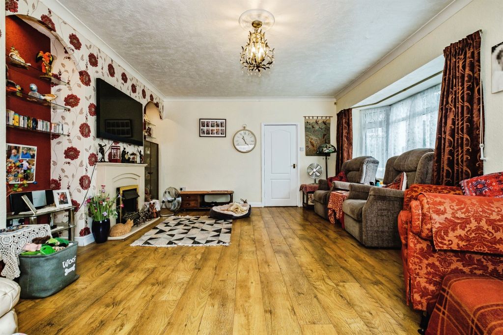 Property photo 3 of 25