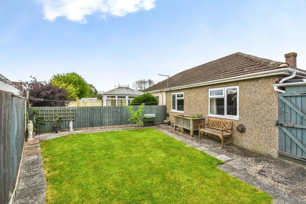 Property photo 3 of 12
