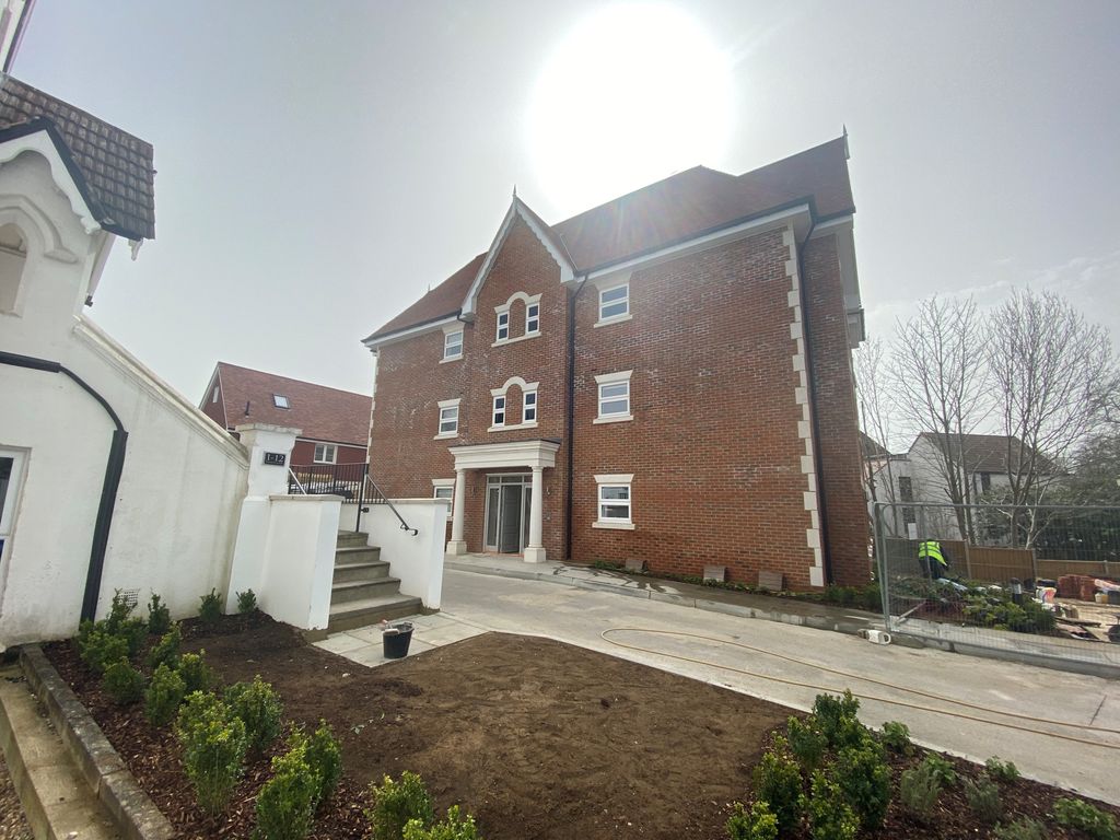Property photo 1 of 9