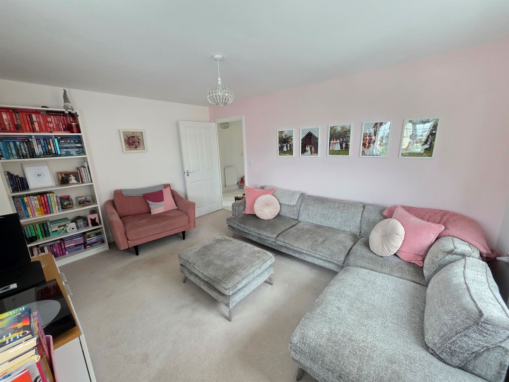 Property photo 3 of 14