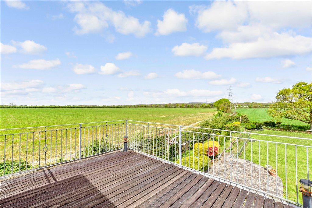 Property photo 3 of 20 Balcony / Terrace