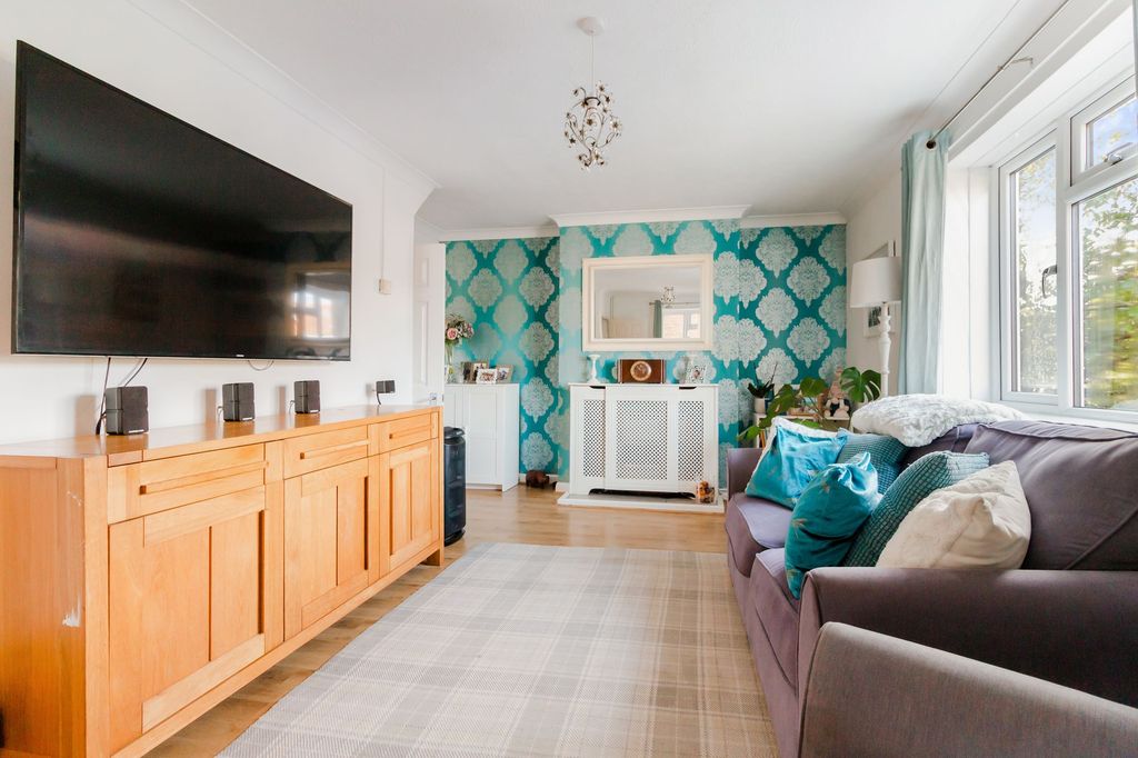 Property photo 3 of 31