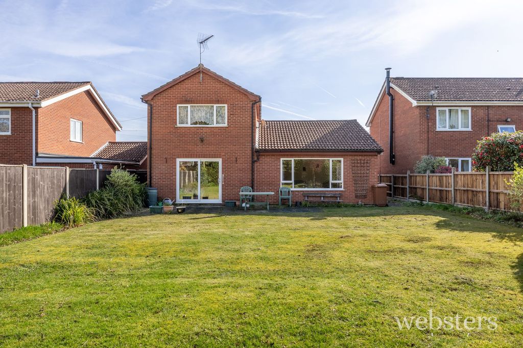 Property photo 2 of 12