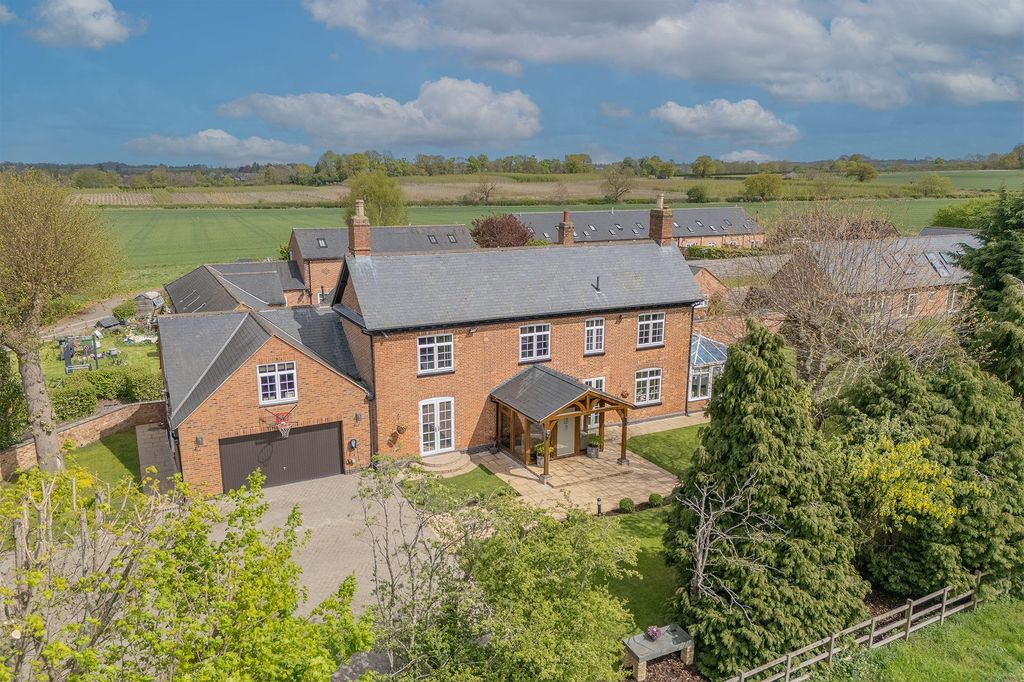 Property photo 1 of 35