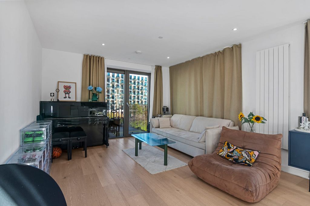 Property photo 3 of 14