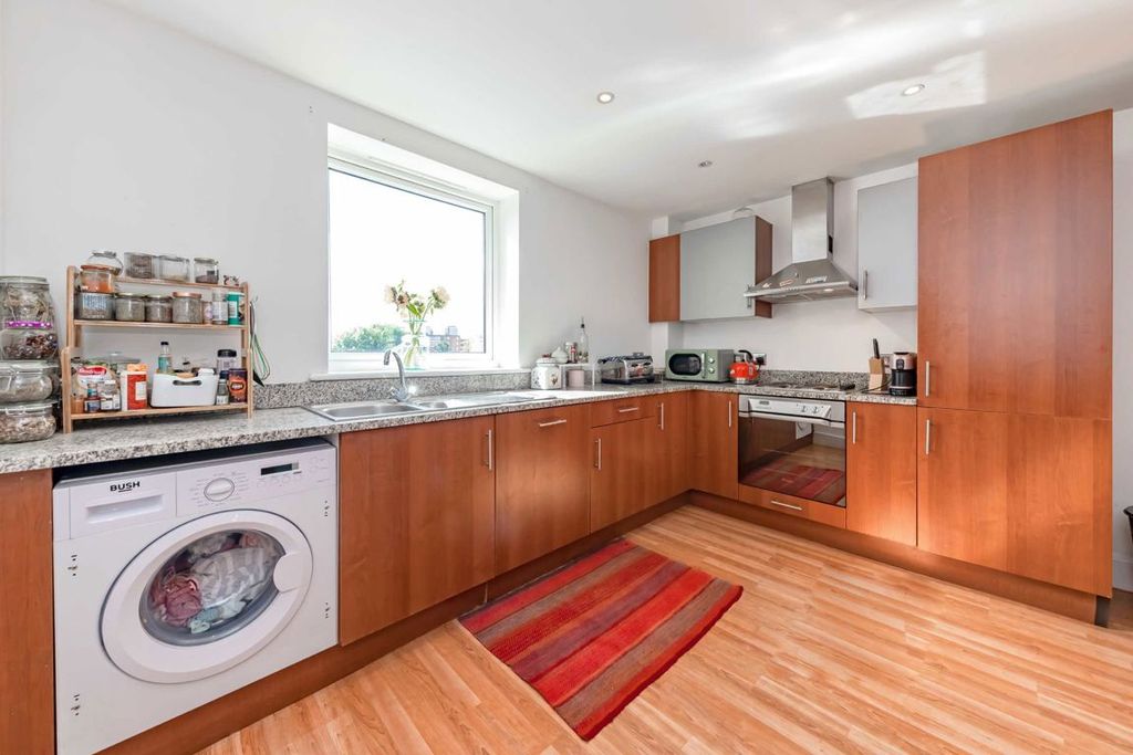 Property photo 2 of 7