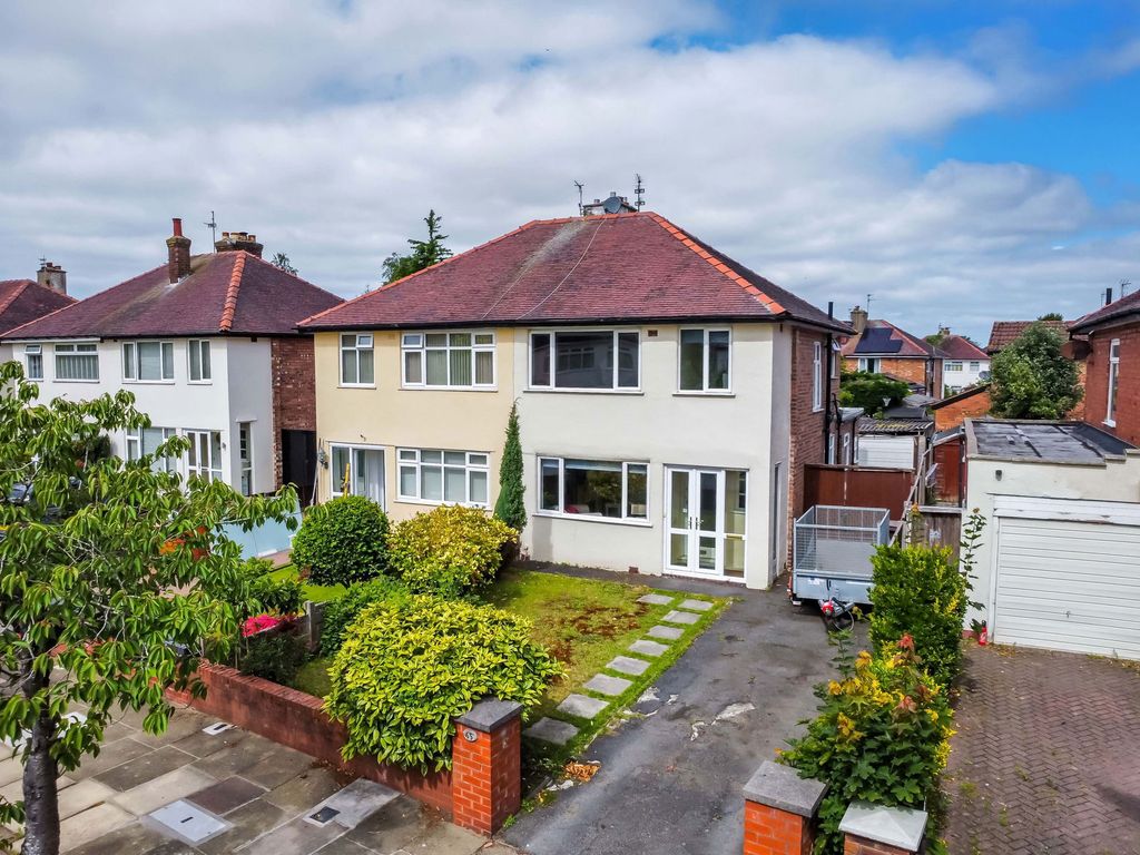 Property photo 1 of 18