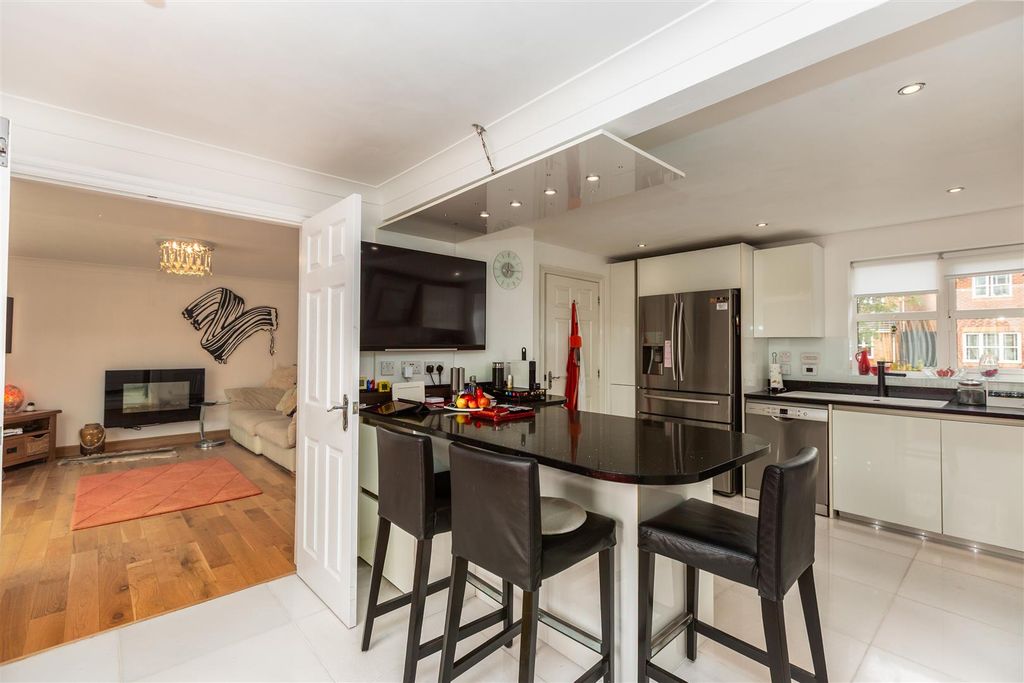 Property photo 3 of 41 Cz0A4057-Edit.Jpg