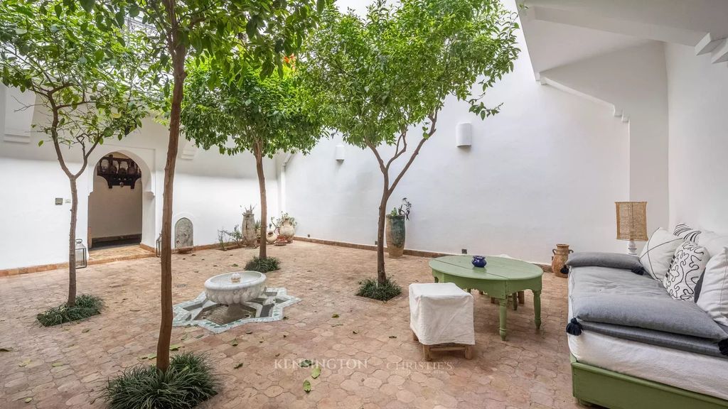 Property photo 3 of 25