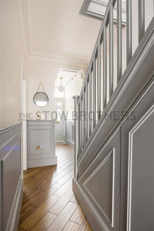 Property photo 3 of 37