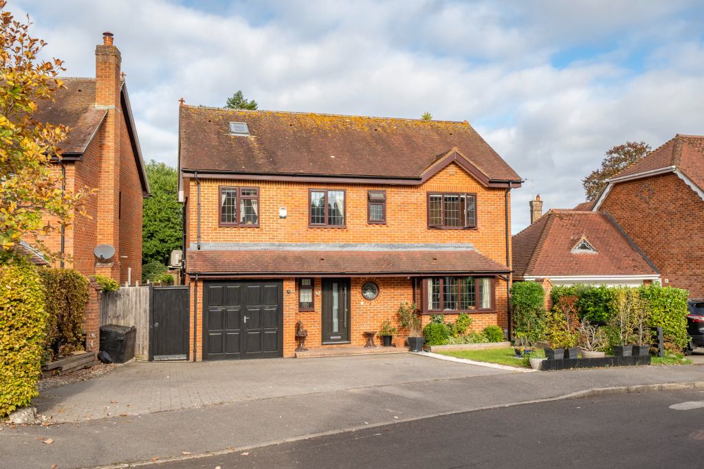 Property photo 1 of 27