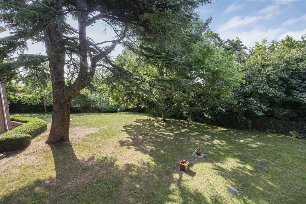 Property photo 2 of 17 1_60274.Jpg