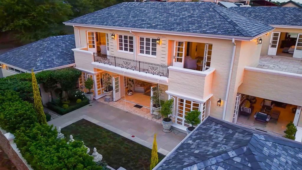 Property photo 2 of 71