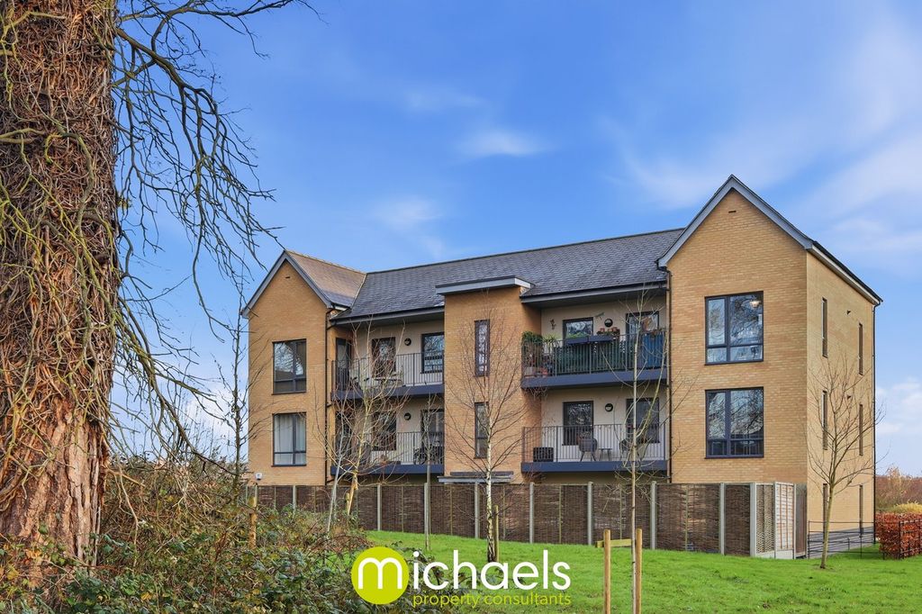 Property photo 3 of 21