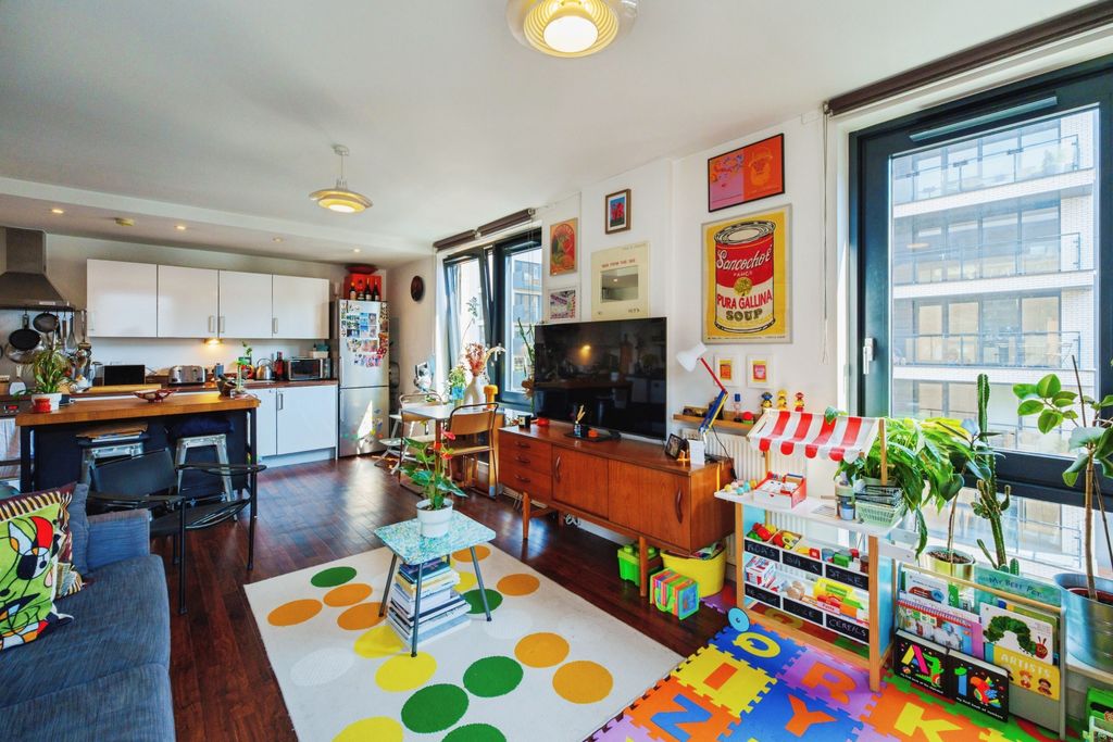 Property photo 3 of 19 Open Plan Living