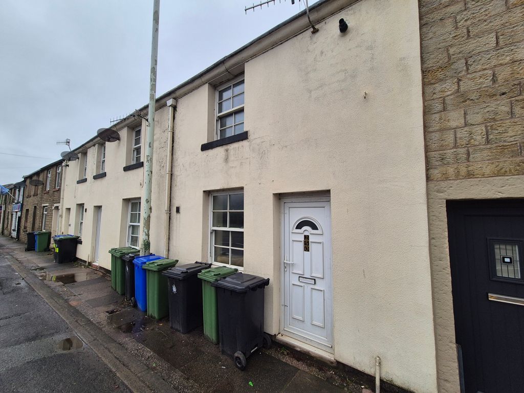 Property photo 1 of 8