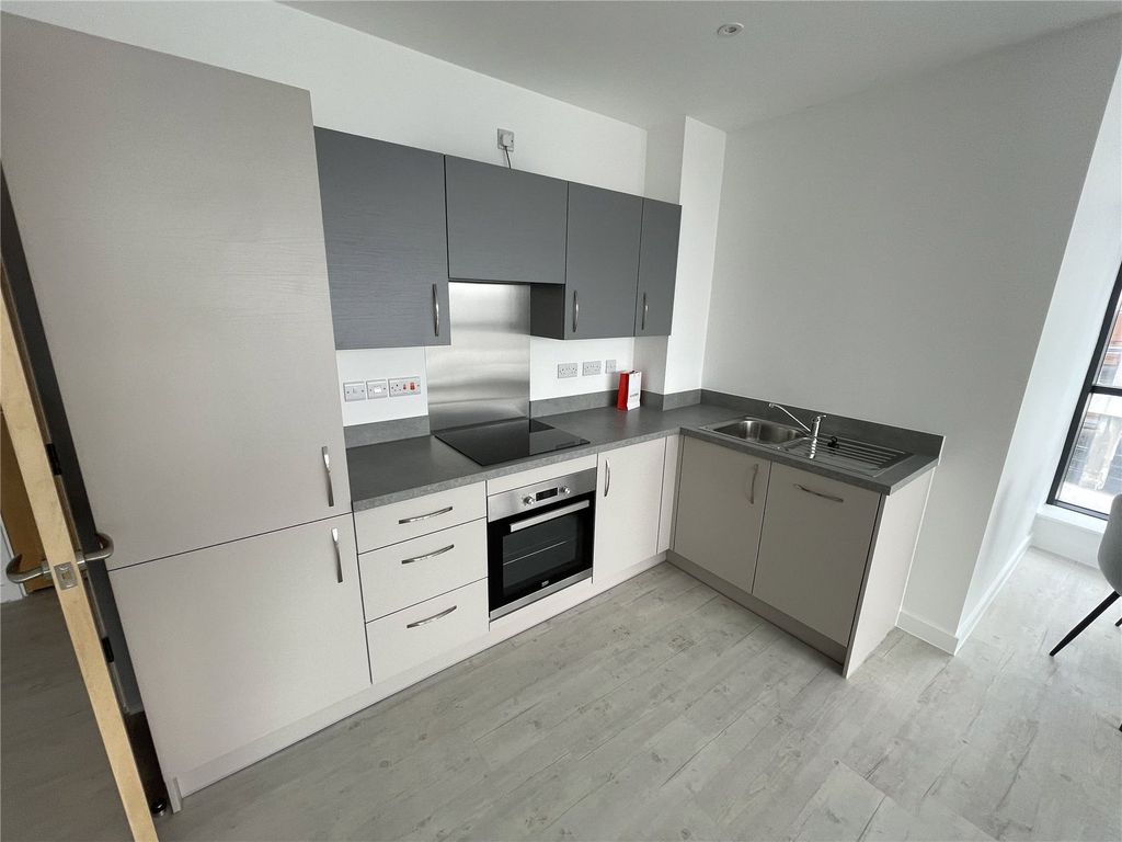 Property photo 3 of 6 Picture No. 11