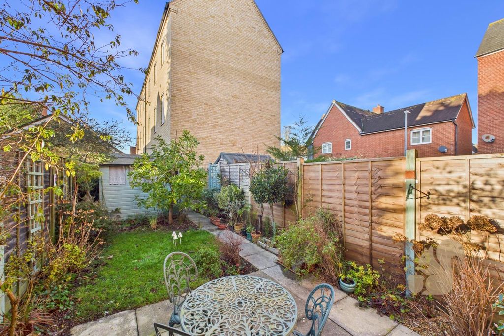 Property photo 3 of 18 Cam01659G0-Pr0690-Still014.Jpg