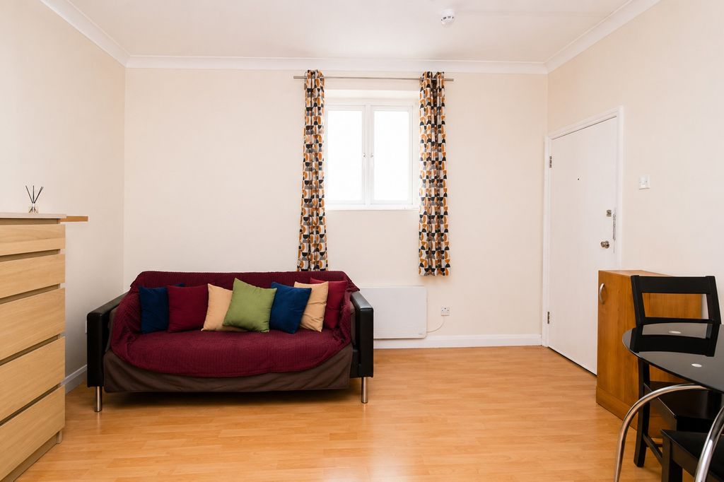 Property photo 1 of 8 5275420