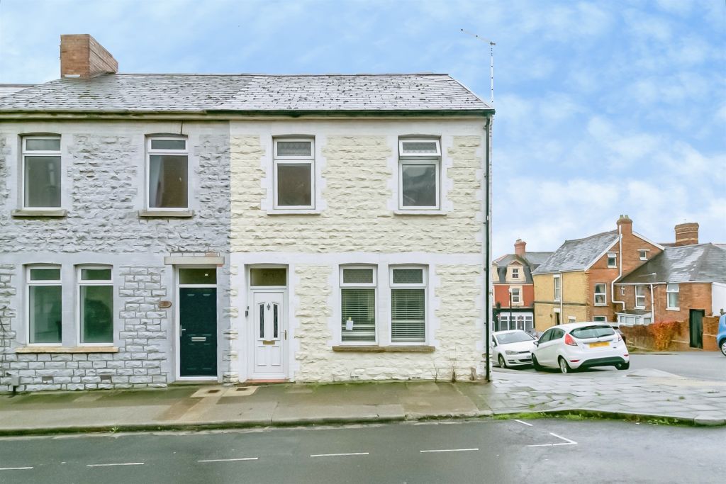 Property photo 2 of 17