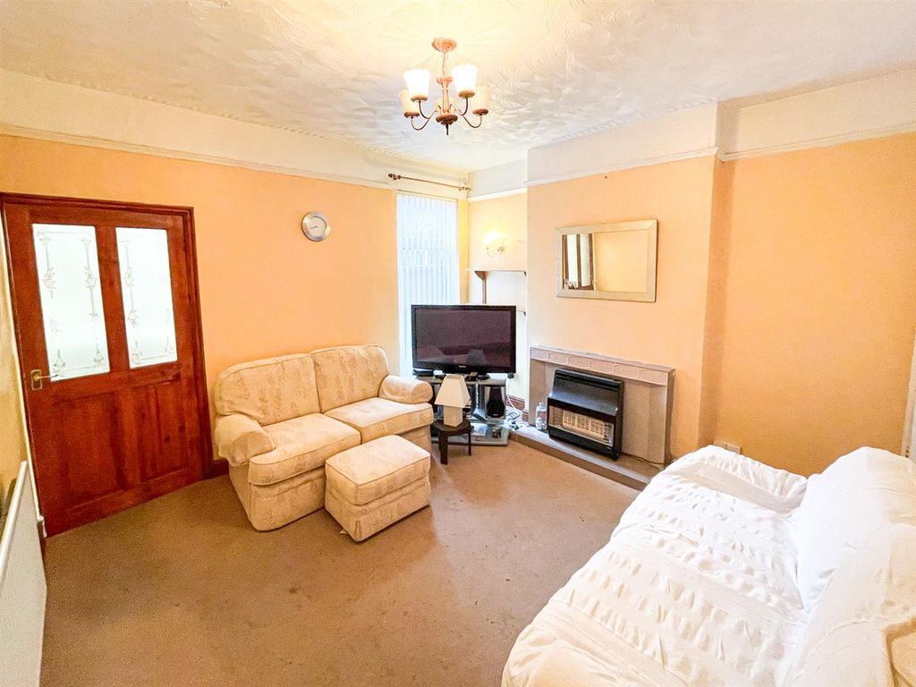 Property photo 2 of 14 Dining Room