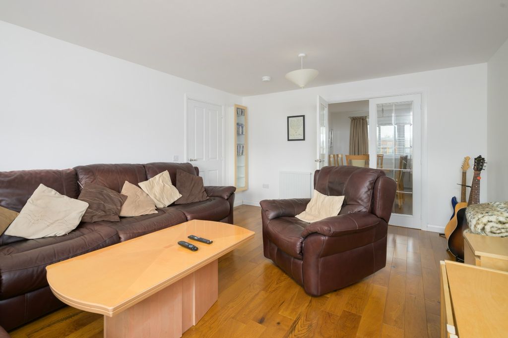 Property photo 2 of 22