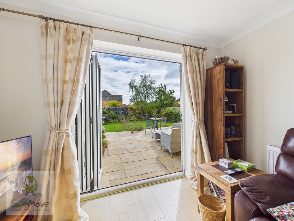 Property photo 3 of 23 Living Room