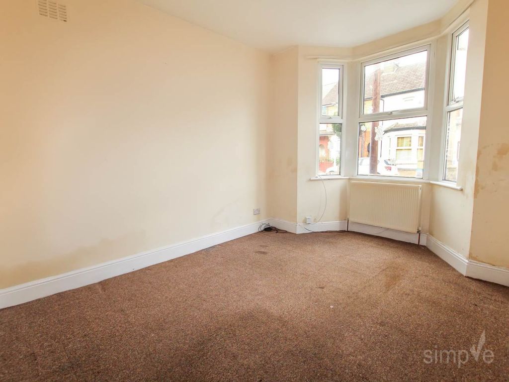 Property photo 2 of 8 Img_7349