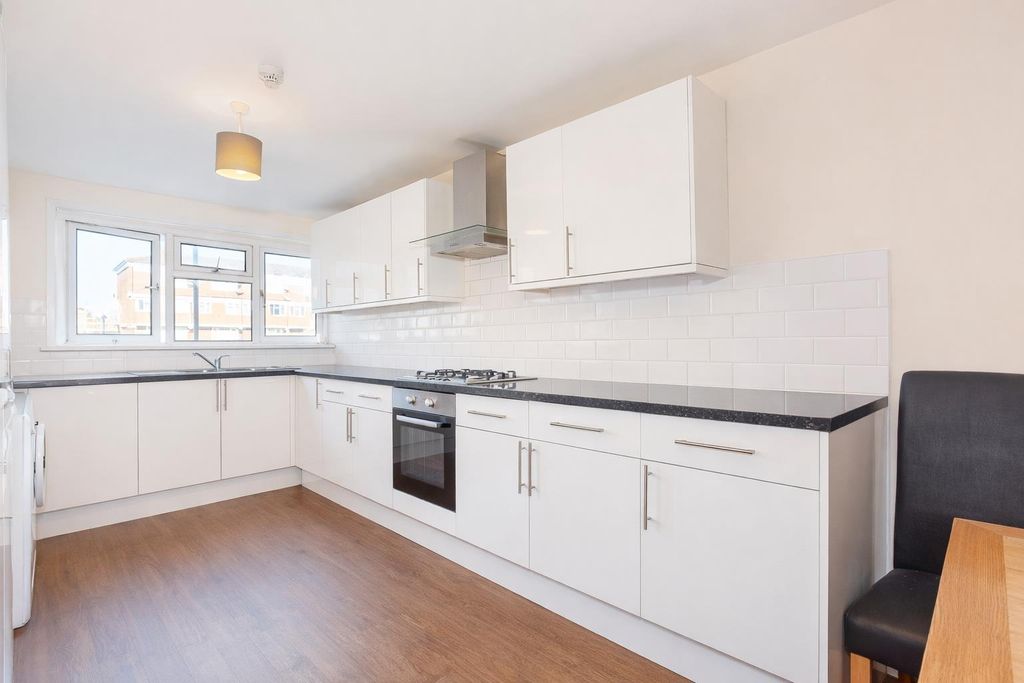 Property photo 2 of 9 19A4Bfac-79Ec-4E6A-9F2B-6Dba5B11B044.Png