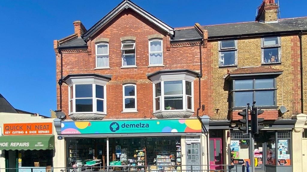 Property photo 2 of 8