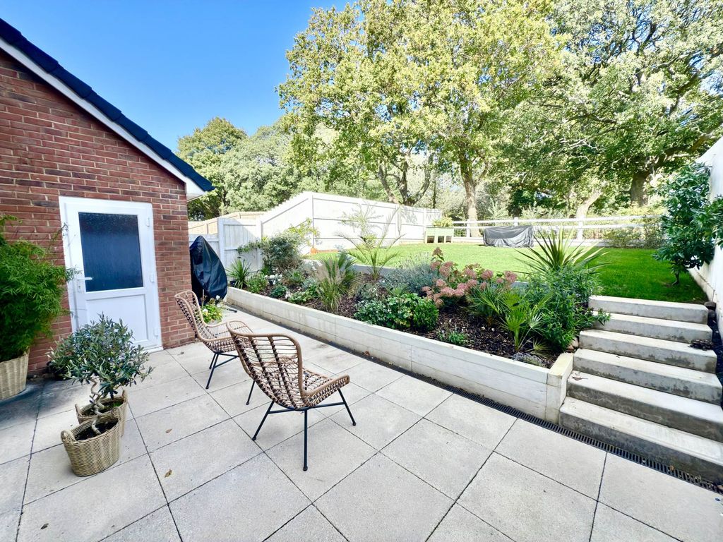 Property photo 3 of 19