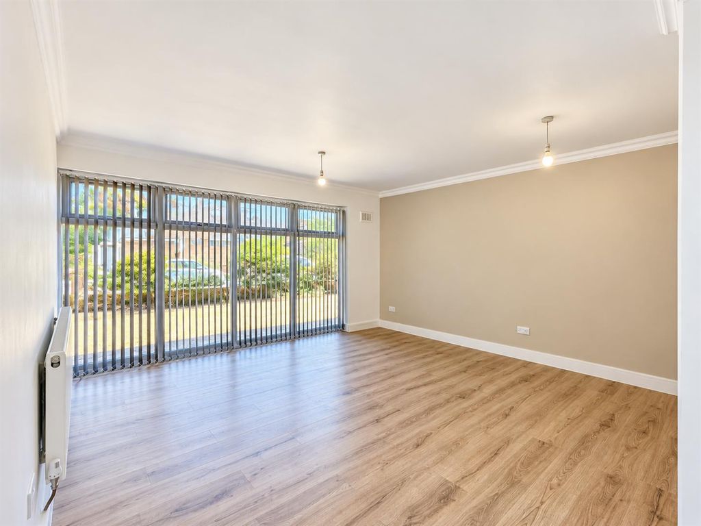 Property photo 2 of 8 Reception Room