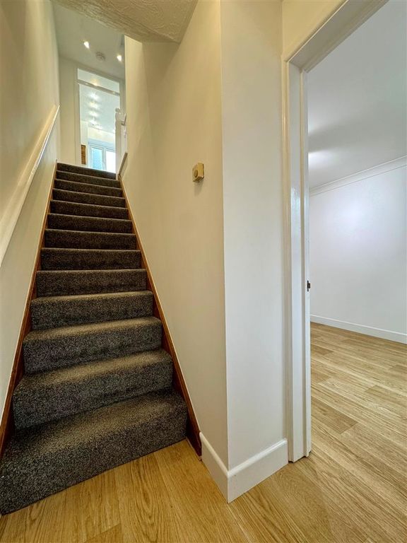 Property photo 3 of 8 Hall.Jpg