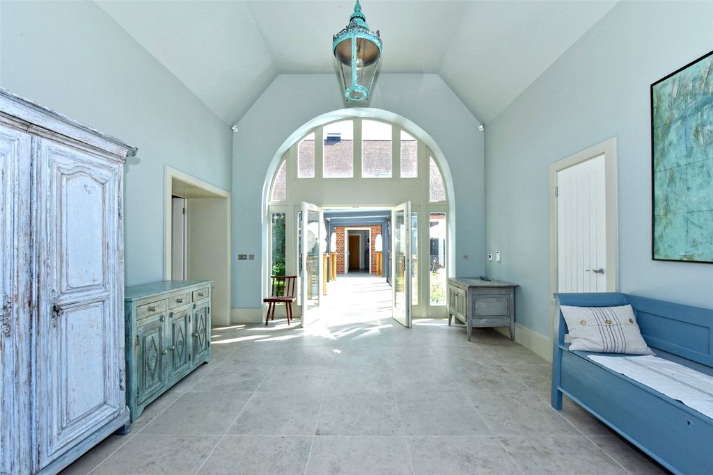 Property photo 3 of 22 Picture No. 23