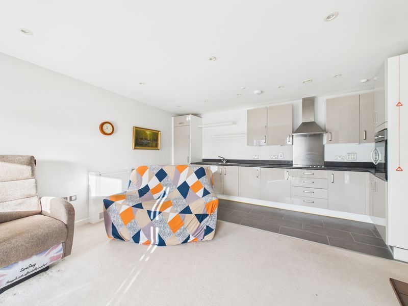 Property photo 3 of 8 Photo 5