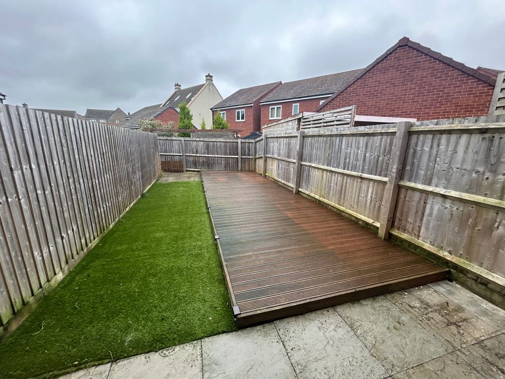 Property photo 2 of 10 Garden