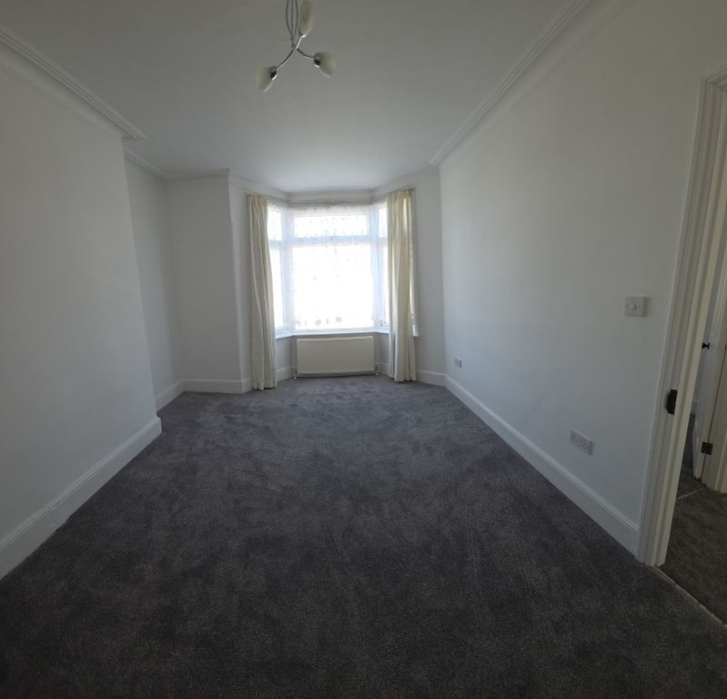 Property photo 2 of 11 Gallery