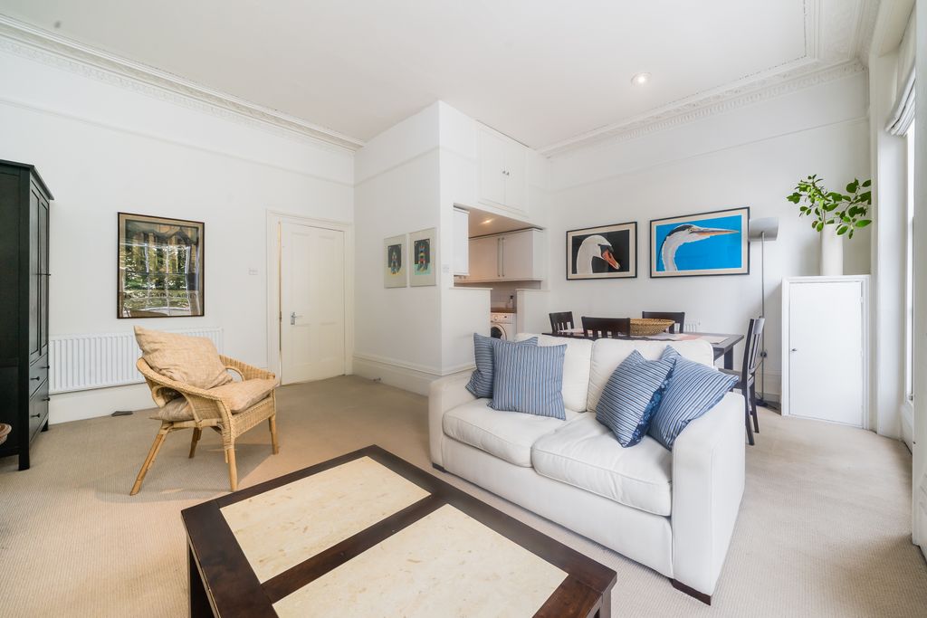 Property photo 1 of 10 Reception Room